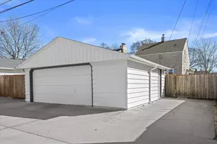 3223 S 25th St, Milwaukee, WI 53215 - Photo 3