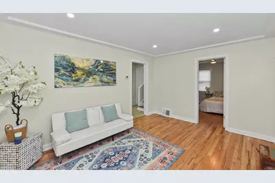 739 N 115th St, Wauwatosa, WI 53226 - Photo 5