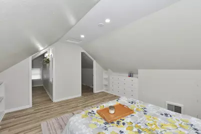 739 N 115th St, Wauwatosa, WI 53226 - Photo 21