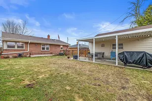 1111 Shorecrest Dr, Racine, WI 53402 - Photo 33