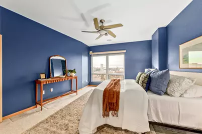 601 E Ogden Ave #810, Milwaukee, WI 53202 - Photo 29