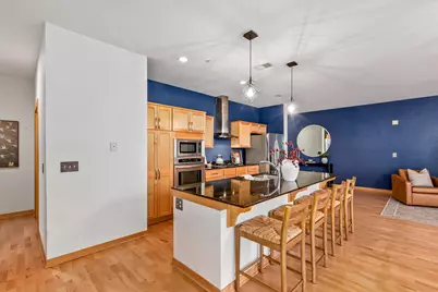 601 E Ogden Ave #810, Milwaukee, WI 53202 - Photo 17