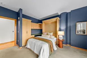 601 E Ogden Ave, Milwaukee, WI 53202 - Photo 37