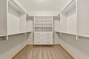 601 E Ogden Ave, Milwaukee, WI 53202 - Photo 35