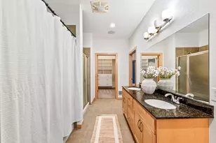 601 E Ogden Ave, Milwaukee, WI 53202 - Photo 31