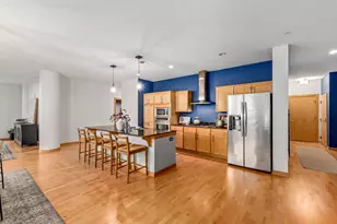 601 E Ogden Ave, Milwaukee, WI 53202 - Photo 15