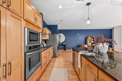 601 E Ogden Ave #810, Milwaukee, WI 53202 - Photo 19