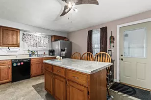 119 E Green St, Watertown, WI 53098 - Photo 13