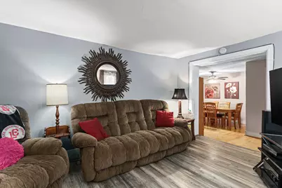 119 E Green St, Watertown, WI 53098 - Photo 5