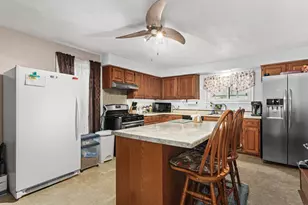 119 E Green St, Watertown, WI 53098 - Photo 11