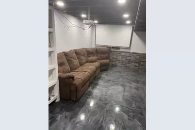 2948 S Orleans Ave, West Allis, WI 53227 - Photo 11