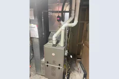 2948 S Orleans Ave, West Allis, WI 53227 - Photo 25