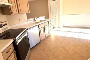 500 S Edwards Blvd, Lake Geneva, WI 53147 - Photo 9