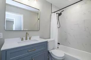 2018 N 114th St, Wauwatosa, WI 53226 - Photo 29