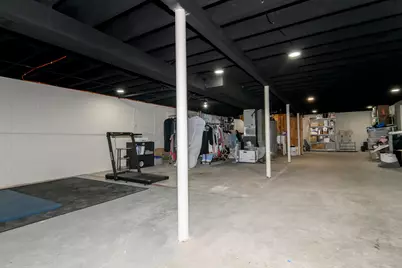 2018 N 114th St, Wauwatosa, WI 53226 - Photo 31