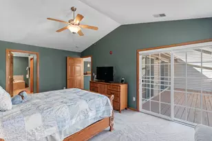 17940 W Jacob's Ridge Ct, New Berlin, WI 53146 - Photo 19