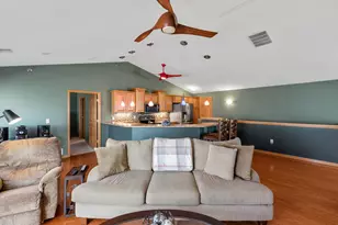 17940 W Jacob's Ridge Ct, New Berlin, WI 53146 - Photo 7