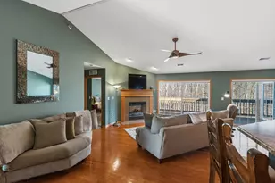 17940 W Jacob's Ridge Ct, New Berlin, WI 53146 - Photo 9