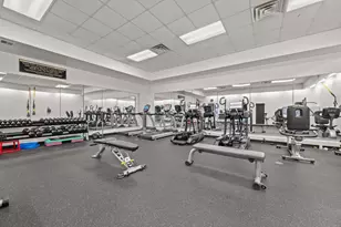 1313 N Franklin Pl, Milwaukee, WI 53202 - Photo 29