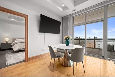 1313 N Franklin Pl #902, Milwaukee, WI 53202 - Photo 5