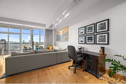 1313 N Franklin Pl #902, Milwaukee, WI 53202 - Photo 3