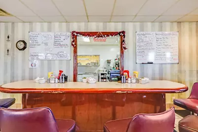 2604  Custer St, Manitowoc, WI 54220 - Photo 7