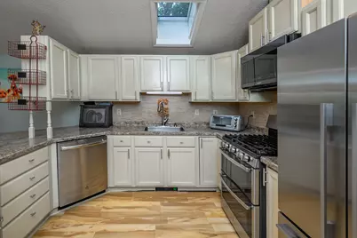 W5594  Briarwood Rd, Sugar Creek, WI 53121 - Photo 21