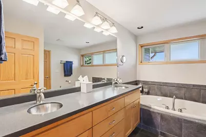 6801  Lorraine Cir, Racine, WI 53185 - Photo 47