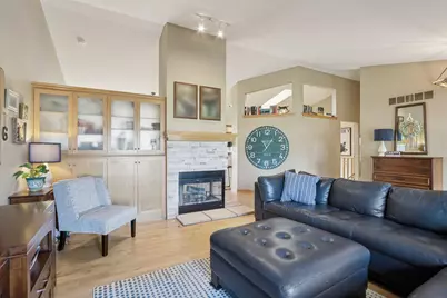 6801  Lorraine Cir, Racine, WI 53185 - Photo 11