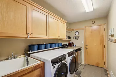 6801  Lorraine Cir, Racine, WI 53185 - Photo 27