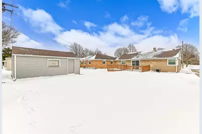 7038 W Lakefield Dr, Milwaukee, WI 53219 - Photo 23