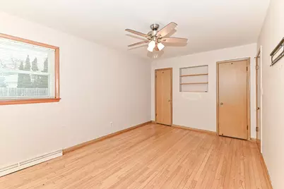 7038 W Lakefield Dr, Milwaukee, WI 53219 - Photo 19