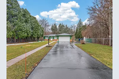 W231S2543  Racine Ave, Waukesha, WI 53186 - Photo 3