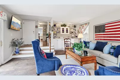 840  Kurtis Dr, Elm Grove, WI 53122 - Photo 13