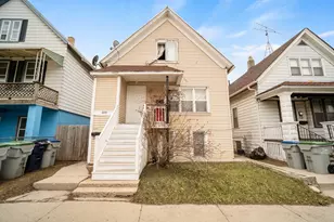 2375 S 15th Pl, Milwaukee, WI 53215 - Photo 1