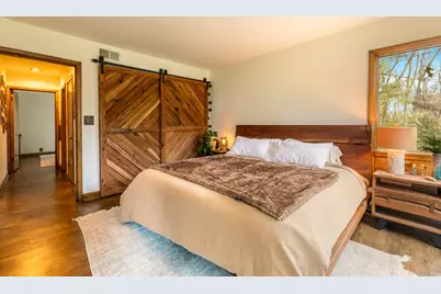 923 W Montclaire Ave, Glendale, WI 53217 - Photo 17