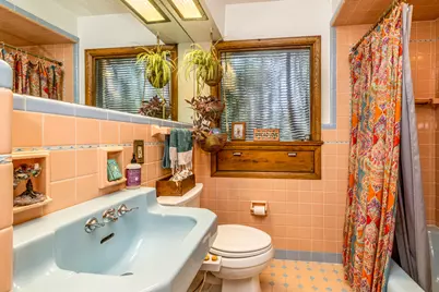 923 W Montclaire Ave, Glendale, WI 53217 - Photo 19