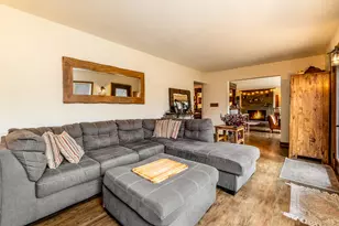 923 W Montclaire Ave, Glendale, WI 53217 - Photo 15