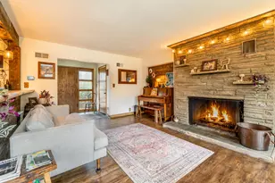 923 W Montclaire Ave, Glendale, WI 53217 - Photo 7