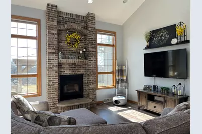 7439  Lee Rd, Hartford, WI 53027 - Photo 13