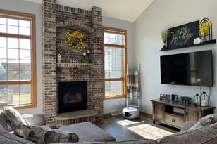 7439 Lee Rd, Hartford, WI 53027 - Photo 13