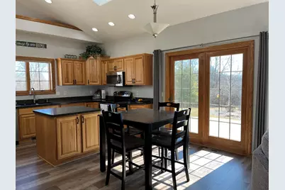 7439  Lee Rd, Hartford, WI 53027 - Photo 17