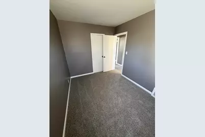 5483 N 58th St, Milwaukee, WI 53218 - Photo 5