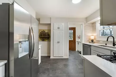 14829  Washington Ave, Racine, WI 53182 - Photo 5