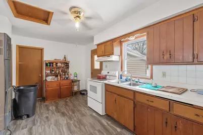 1909/1911  Salisbury Rd, West Bend, WI 53090 - Photo 17