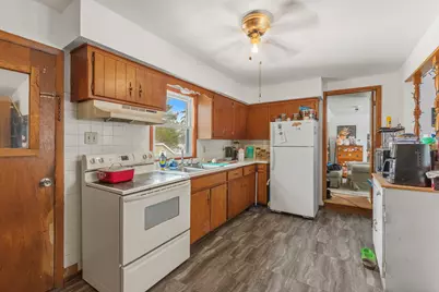 1909  Salisbury Rd #1911, West Bend, WI 53090 - Photo 15