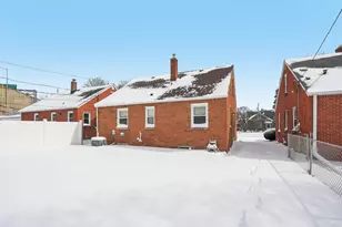 4271 S 5th St, Milwaukee, WI 53207 - Photo 17