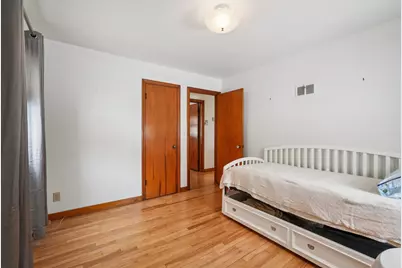 4271 S 5th St, Milwaukee, WI 53207 - Photo 13