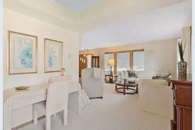 1217  Fairway Dr, Racine, WI 53405 - Photo 5