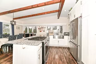 17835 Maple Tree Ln, Brookfield, WI 53045 - Photo 5